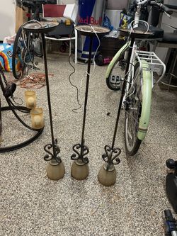 For Sale: Set of 3 Pendant Lights – $45