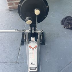 Pearl Double Bass Peddle P932.  Plus Practice Pad