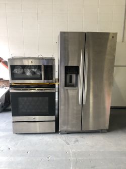 Kenmore Fridge GE Stove & Microwave