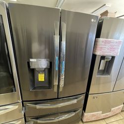 LG  LMXS28626D French Door Refrigerator Never Been Used 