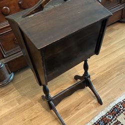 Vintage Sewing Box In Excellent Condition
