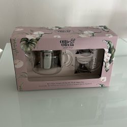Brand New Ollie and Olivia Teapot and Mugs Set