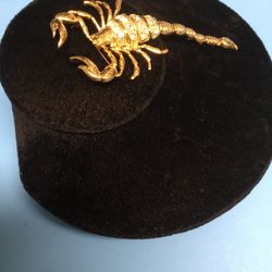 Vintage  Scorpion Rhinestone  Gold Tone Brooch Pin.