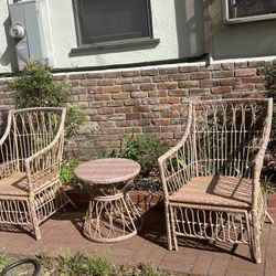 Wicker Table An Chairs