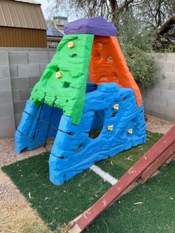 Little tikes rock wall climber