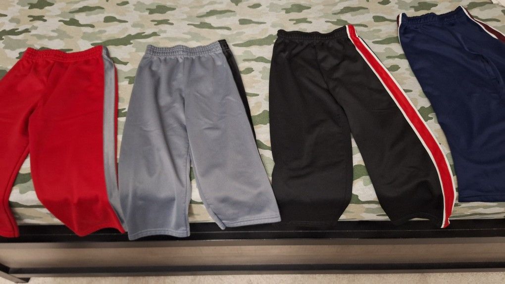 3T 4T Pajamas 4pics