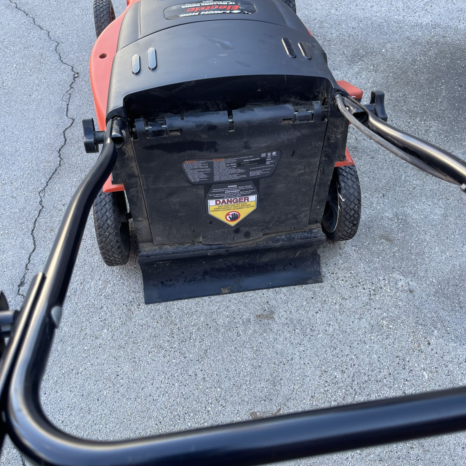Black Decker MM875 Lawn Hog 19 12amp Electric Mulching Mower for Sale in Los Angeles CA OfferUp