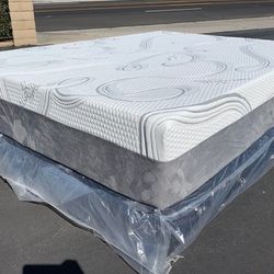 Queen Organic Cool Gel Memory Foam!!