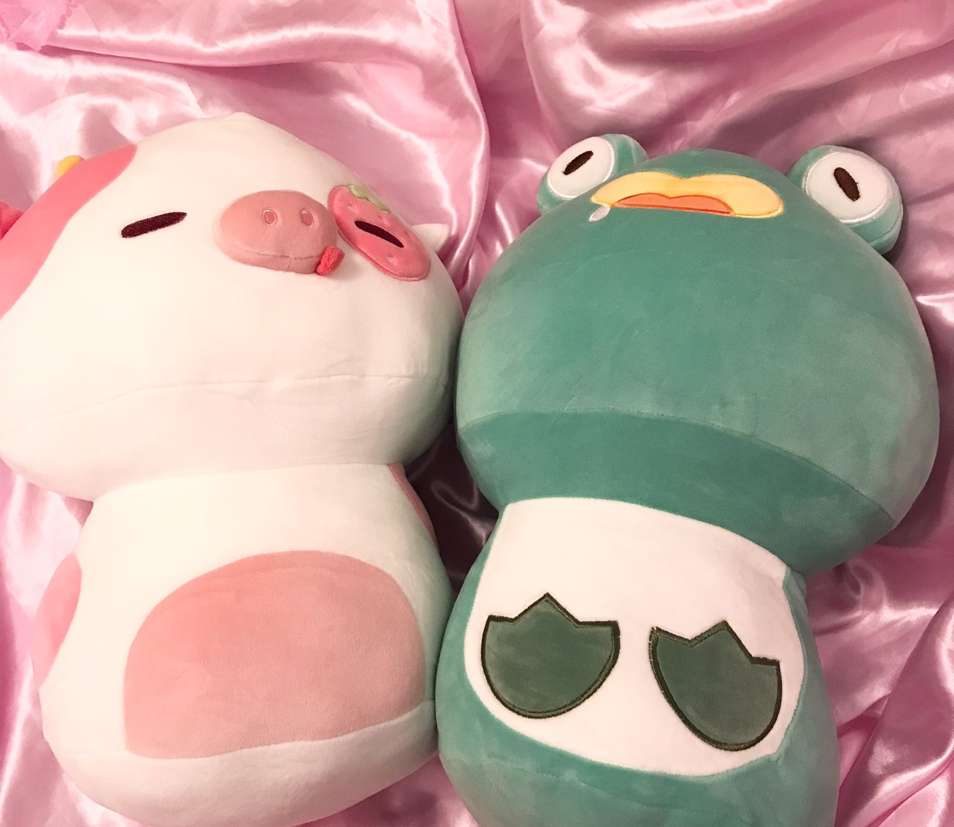 MEWAII Strawberry cow and Frog plush