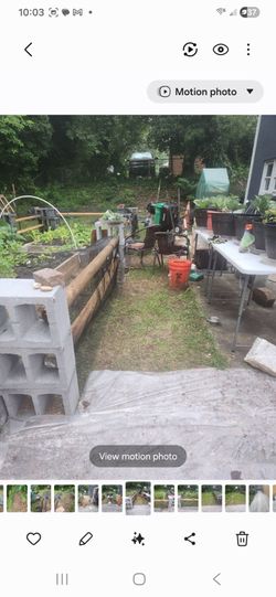 Free Cinder Blocks (35) - Clean & Ready for Garden/DIY