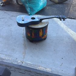 Ukulele And Drum Kids 