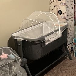 Vomeast Bassinet 