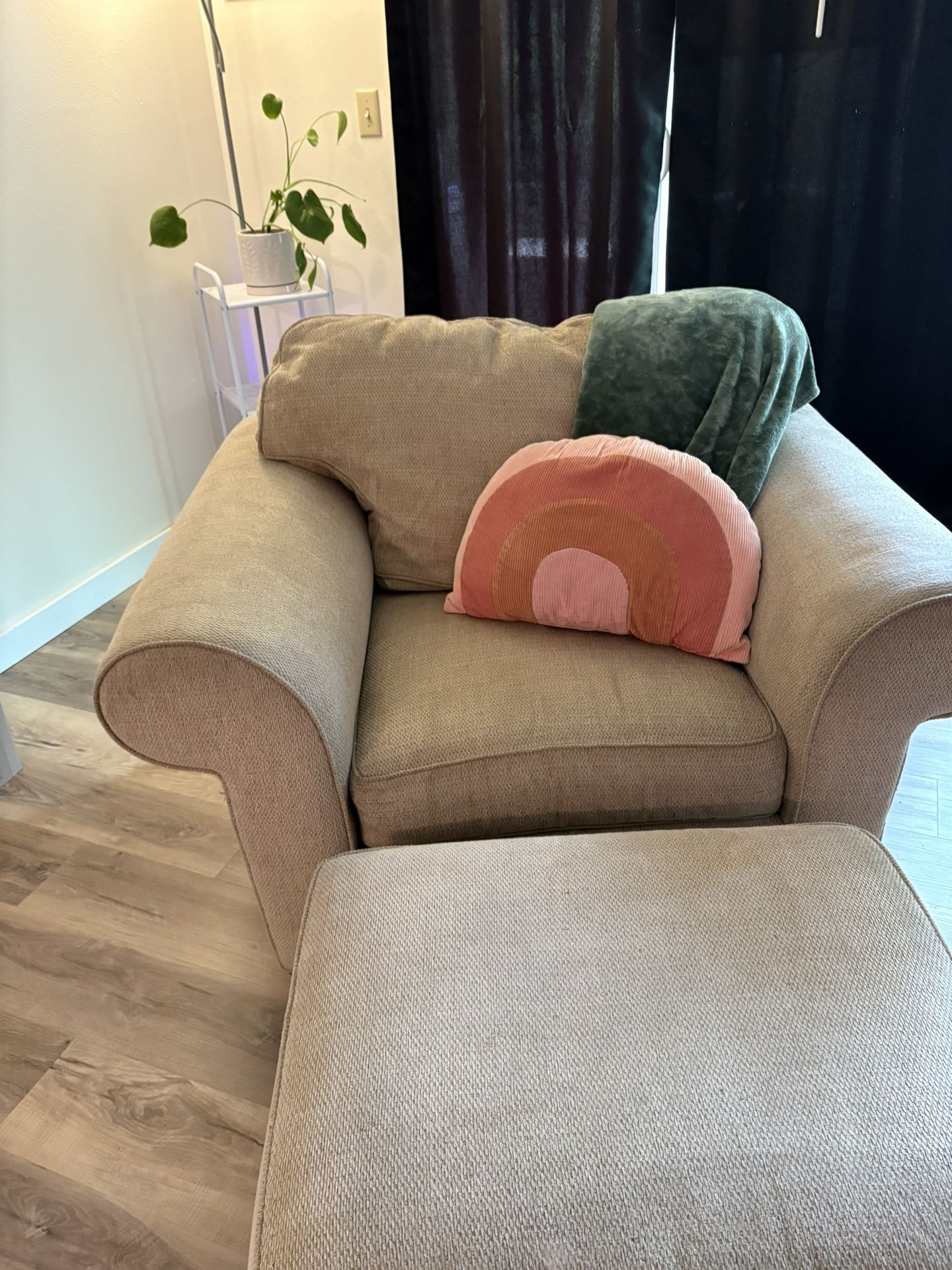 Chair with Ottoman