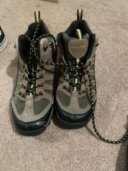 Boys Hiking Boots Size 5.5 