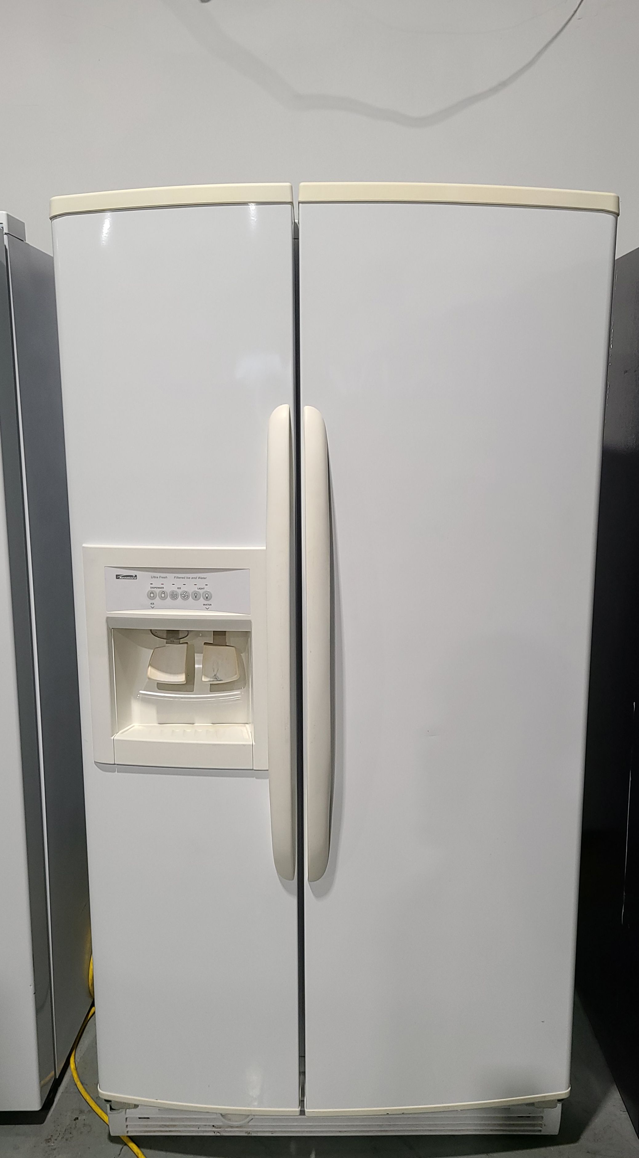 Kenmore Side By Side Refrigerator Fridge White With Ice Maker - Great Condition