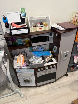 Play kitchen
