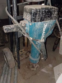 Makita Electric Demolition Hammer Breaker