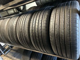 SET OF TIRE 235 40 19 GOODYEAR 85% LIFE