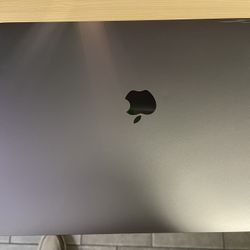 MacBook Pro 15” 2016 Retina Intel Core i7-6th ,16gb, 500gb SSD, Logic Pro, Final Cut Pro, Monterey, Office . Freshly installed software wort