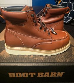 Steel toe boots