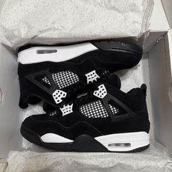 Jordan 4s 