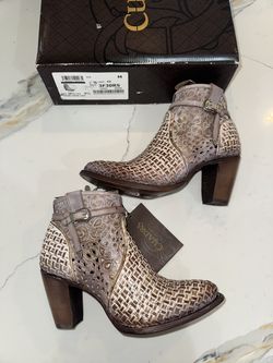 Cuadra women’s boots size 9.5