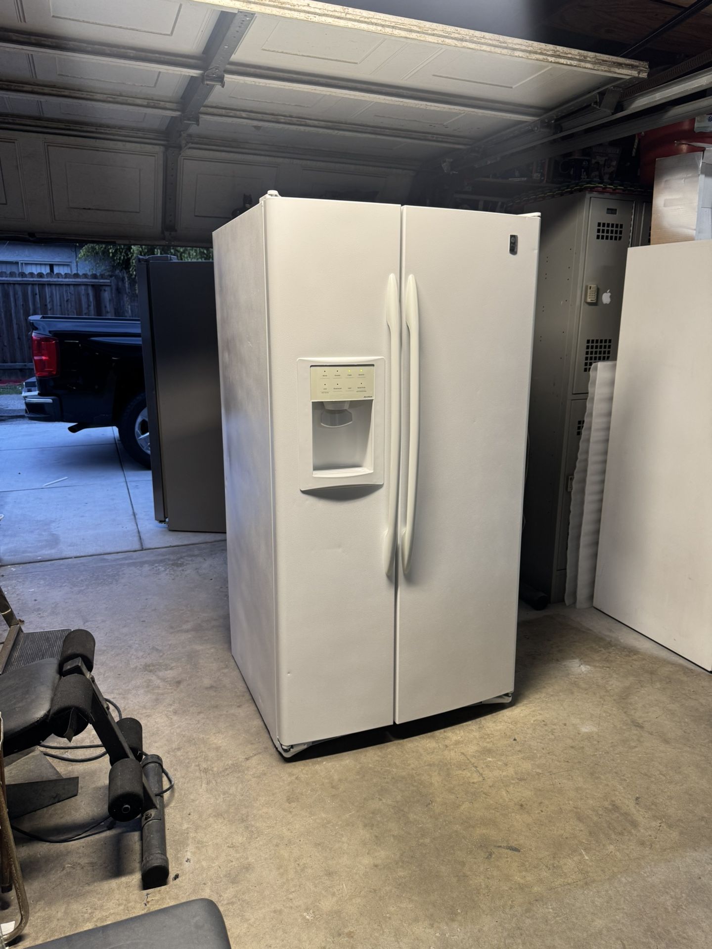 Refrigerator