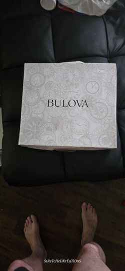 Bulova Picture Frame Wall Clock 