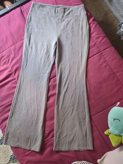 Halara Flex High Waisted Back side pockets Flare Work Pant Size L