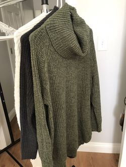 Women’s Knitted Sweater