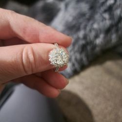 Gorgeous Engagement Ring 