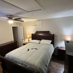 Broyhill Bedroom Suite