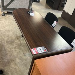 Peninsula Desk