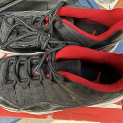 Air Jordan 11 Retro Low Size 9.5