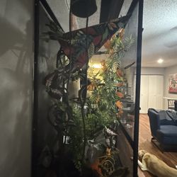 Large Screen Enclosure 