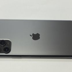LIKE NEW, EXCELLENT UNLOCKED iPhone 11 PRO MAX 256gb Works With Any Company.   Att, T-Mobile, metro pcs, cricket, Verizon and Overseas.    Charger and