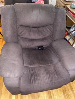 2brown recliners