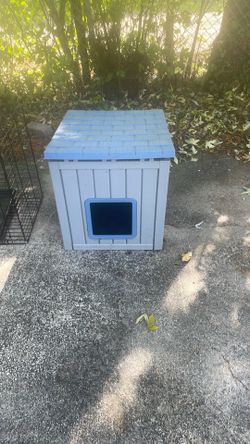 Cat house like new $20