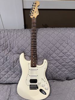 Cream (MIM) Fender Stratocaster