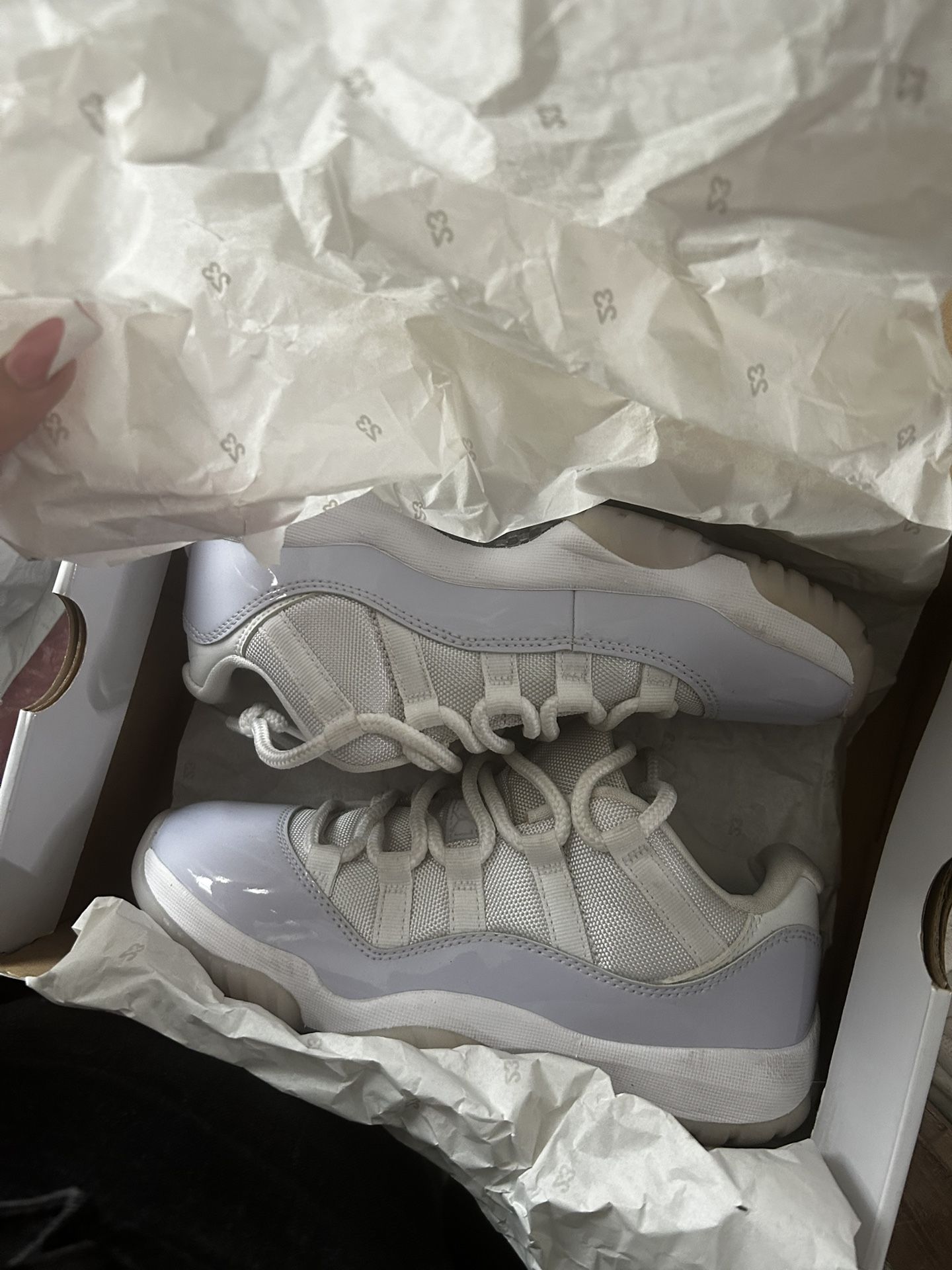 Jordan 11 Pure Violet- White 