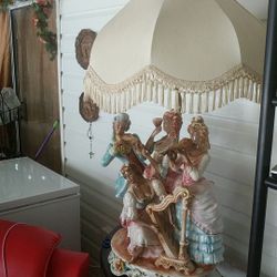 Capodimonti, victorian genuine antique figuring table lamp