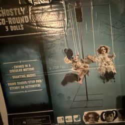 Very Rare Ghostly Go-around, 3 Dolls