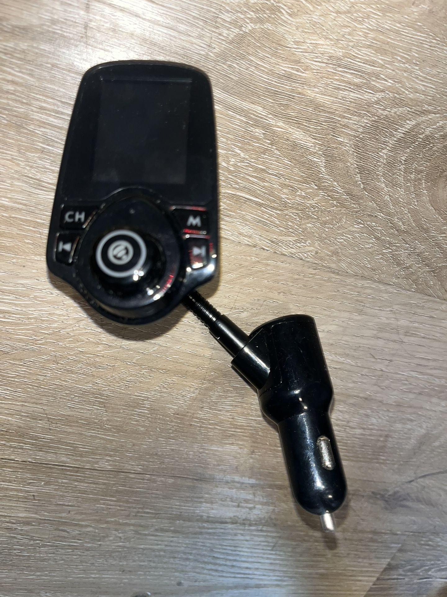 Nulaxy KM18 Bluetooth FM transmitter