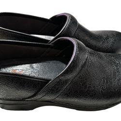 Dansko Tooled Leather Clogs Size Women’s 10