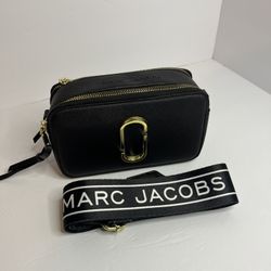 Marc Jacob’s The Snapshot Bag Black 