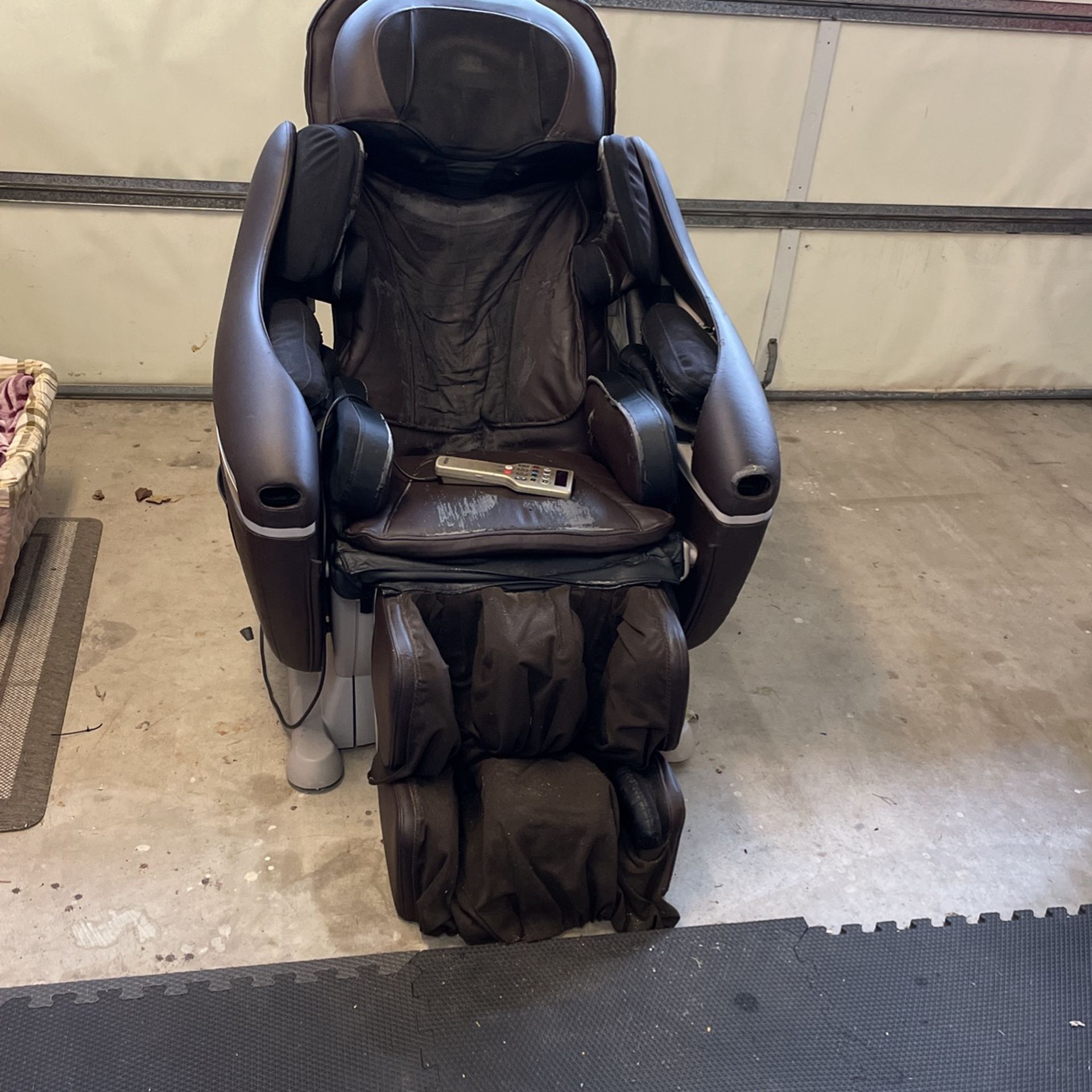 Inada Dream Wave Massage Chair