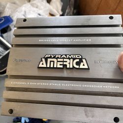 Amp Pyramid 300w