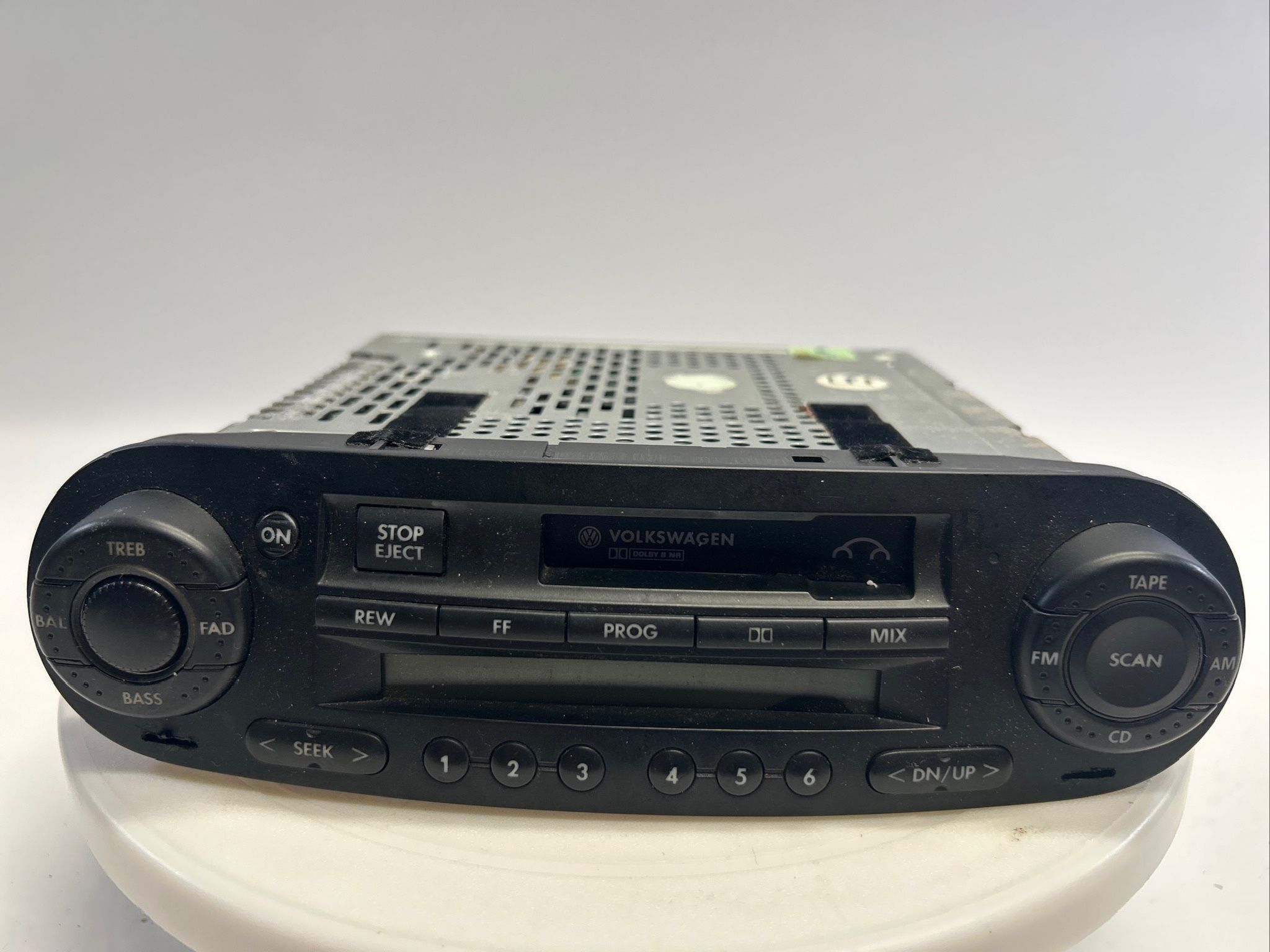 2000-2004 Volkswagen VW Beetle Radio Cassette Player Stereo PU-1667A-A Oem 72254
