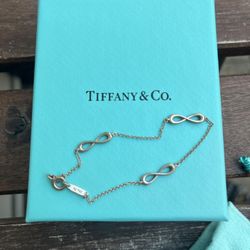 Tiffany & Co. Sterling Silver Endless Infinity Bracelet 6 3/4" with box 1.6g
