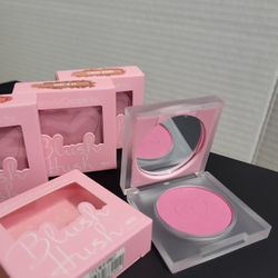  Assorted Make-Up . Check the Pics !!! Ask For Price !!! 